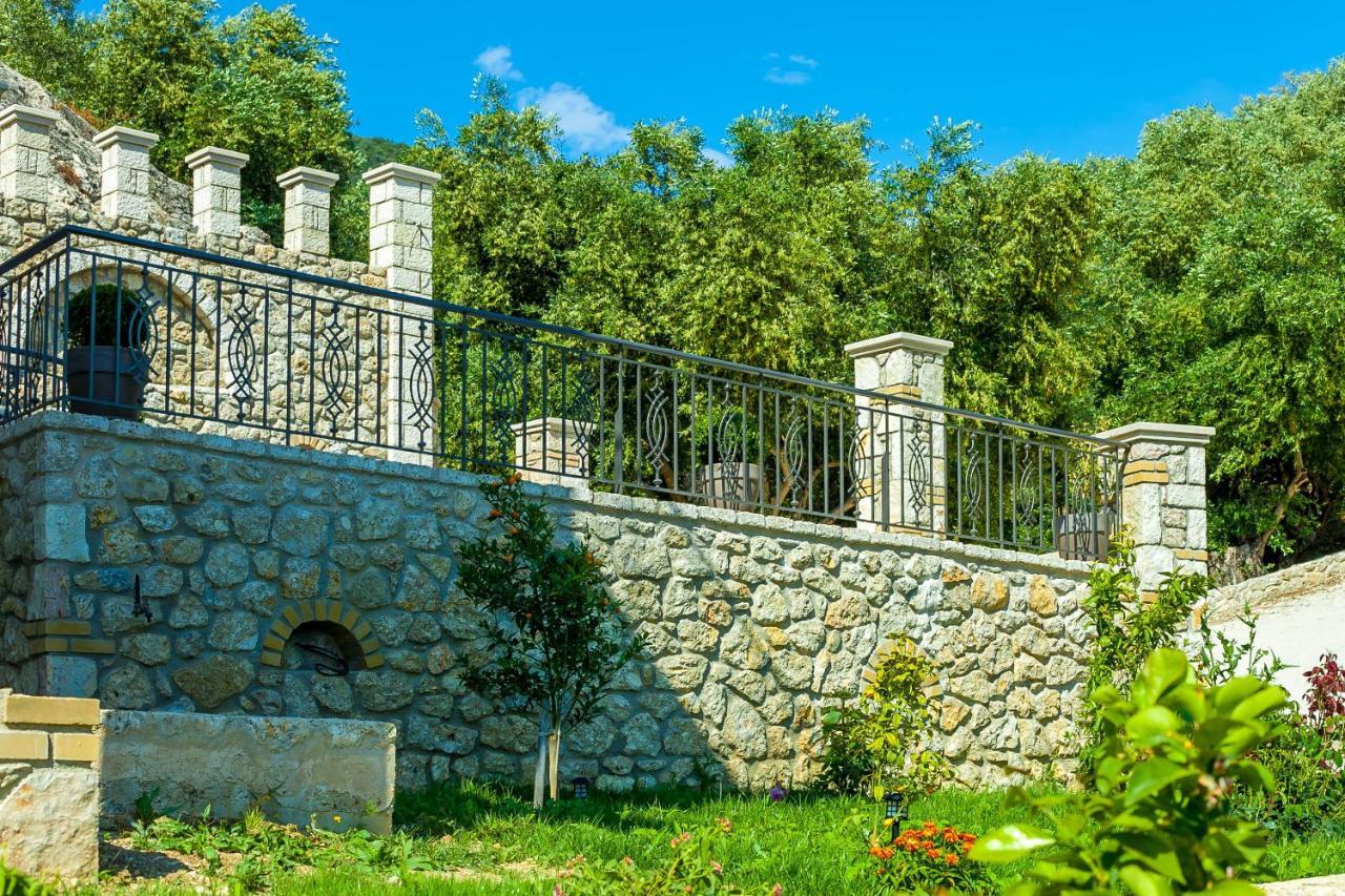 Natura Luxury Suites Парга Екстериор снимка